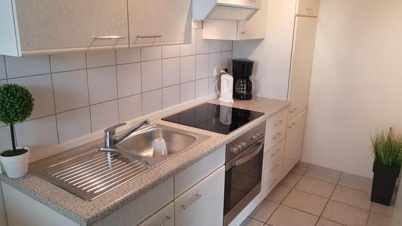 Ferienwohnung Gockels-Auszeit Бад-Вильдунген Экстерьер фото